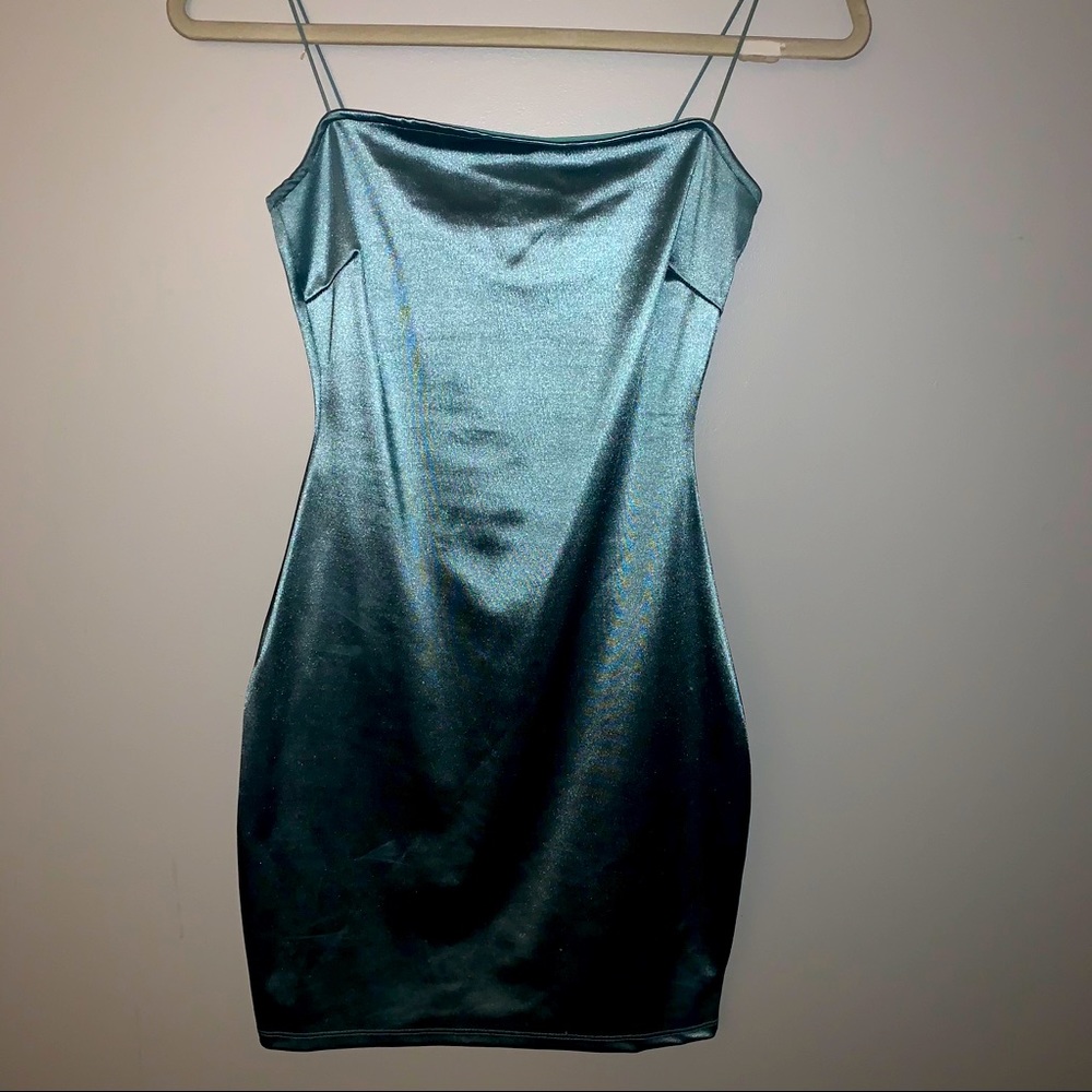 Fitted emerald dress